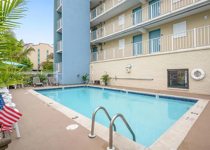 Motel: Coastal Palms Inn And Suites